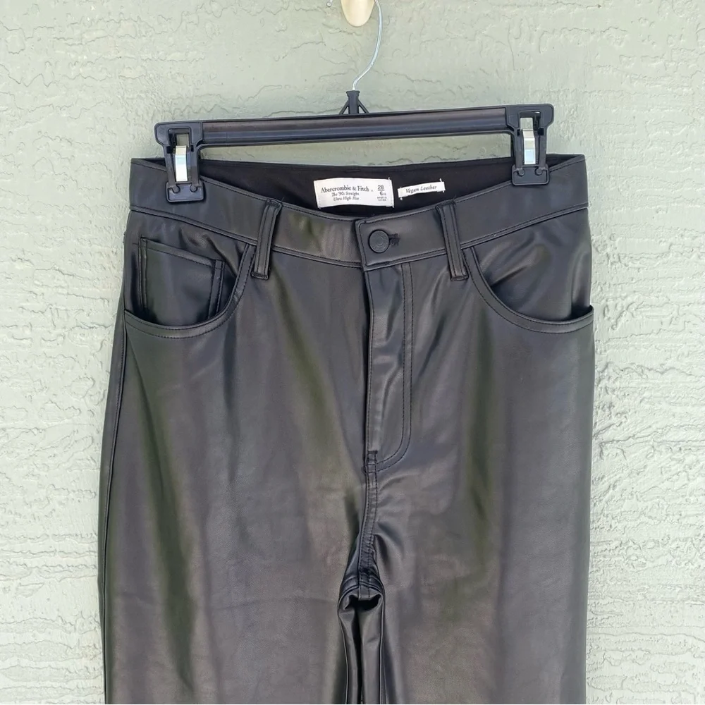 Abercrombie & Fitch Women's Black Vegan Leather High Rise Straight Pants Size 28